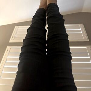 Liverpool, pull on jeans on dark gray.